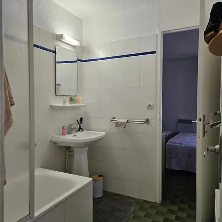 1 Chambre, Piscine, Terrasse Entre Port Et Apartament Agde